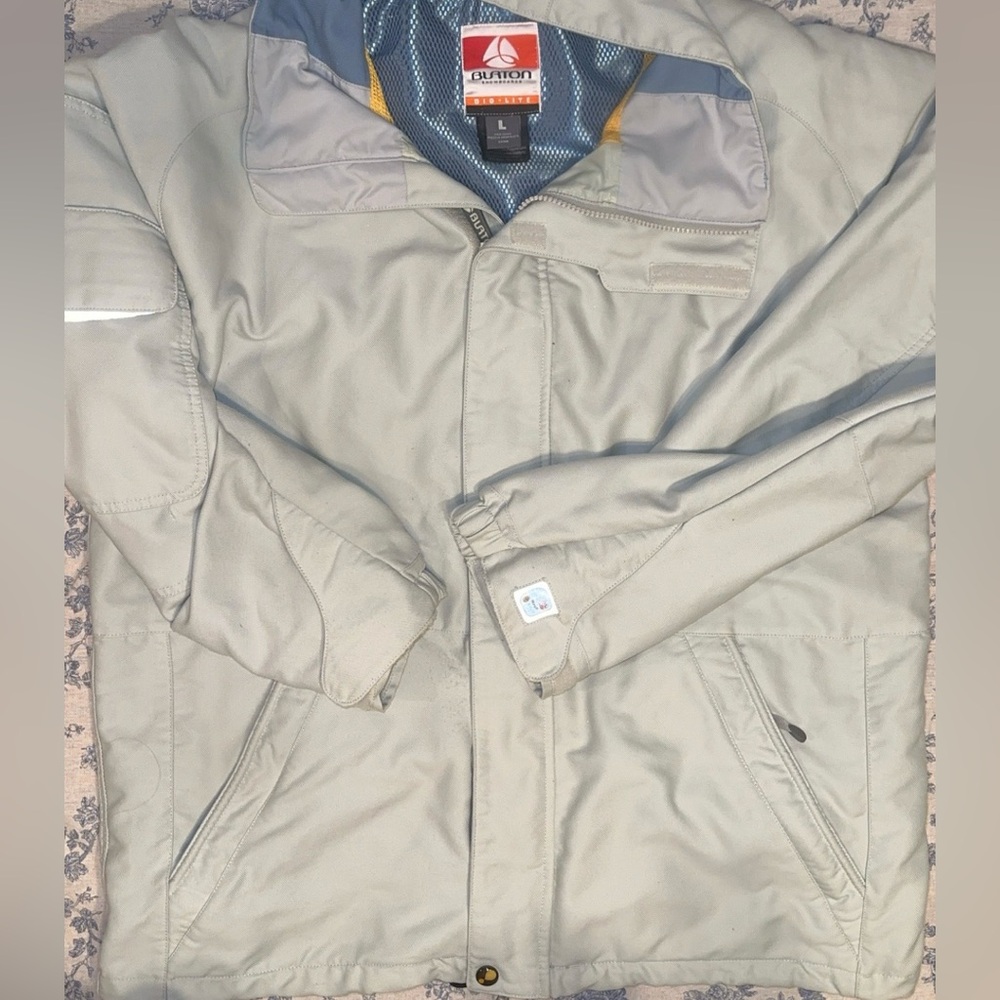 Mid 2000’s Vintage Burton Light Gray Jacket